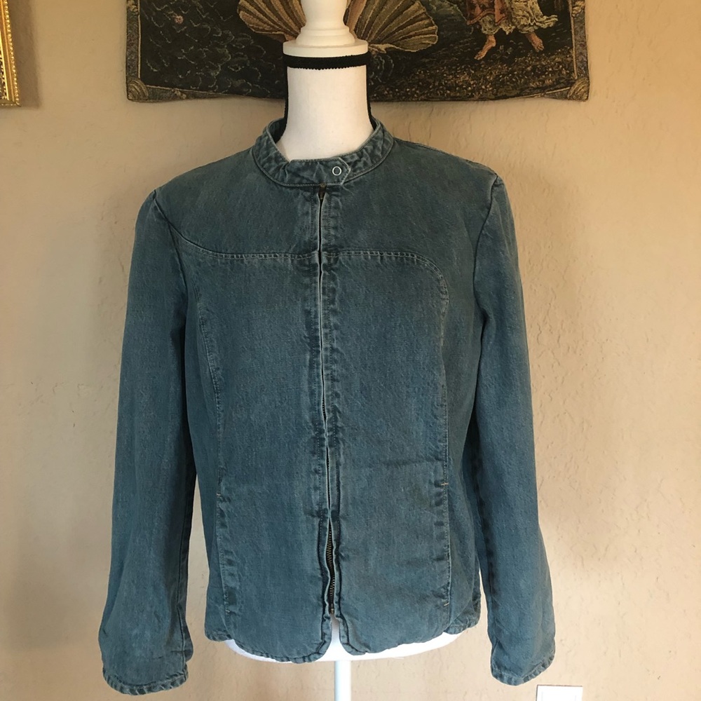 GAP, super cute jean jacket